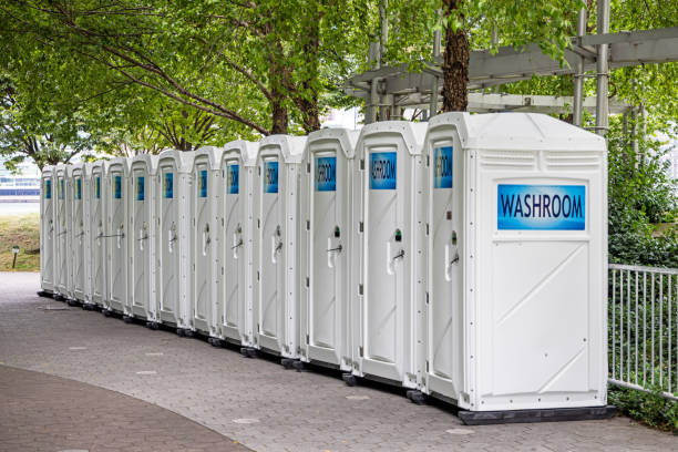 Portable restroom solutions in West Deland, FL